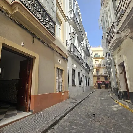 Casa Populi Entre Catedral Y Ayuntamiento Cadix